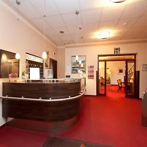 Polo Am Zob Otel